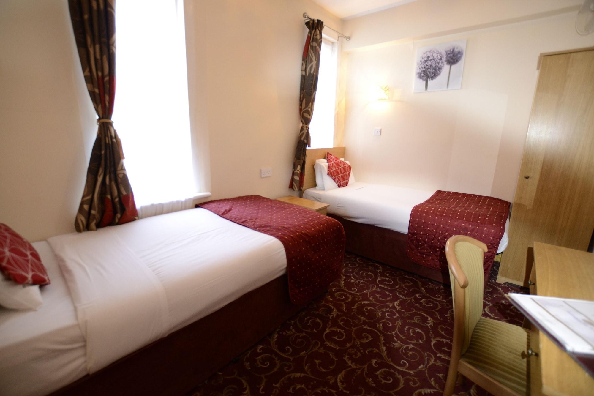 אילפורד Britannia Inn Hotel מראה חיצוני תמונה