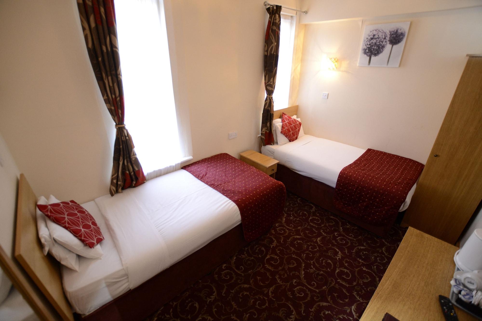 אילפורד Britannia Inn Hotel מראה חיצוני תמונה