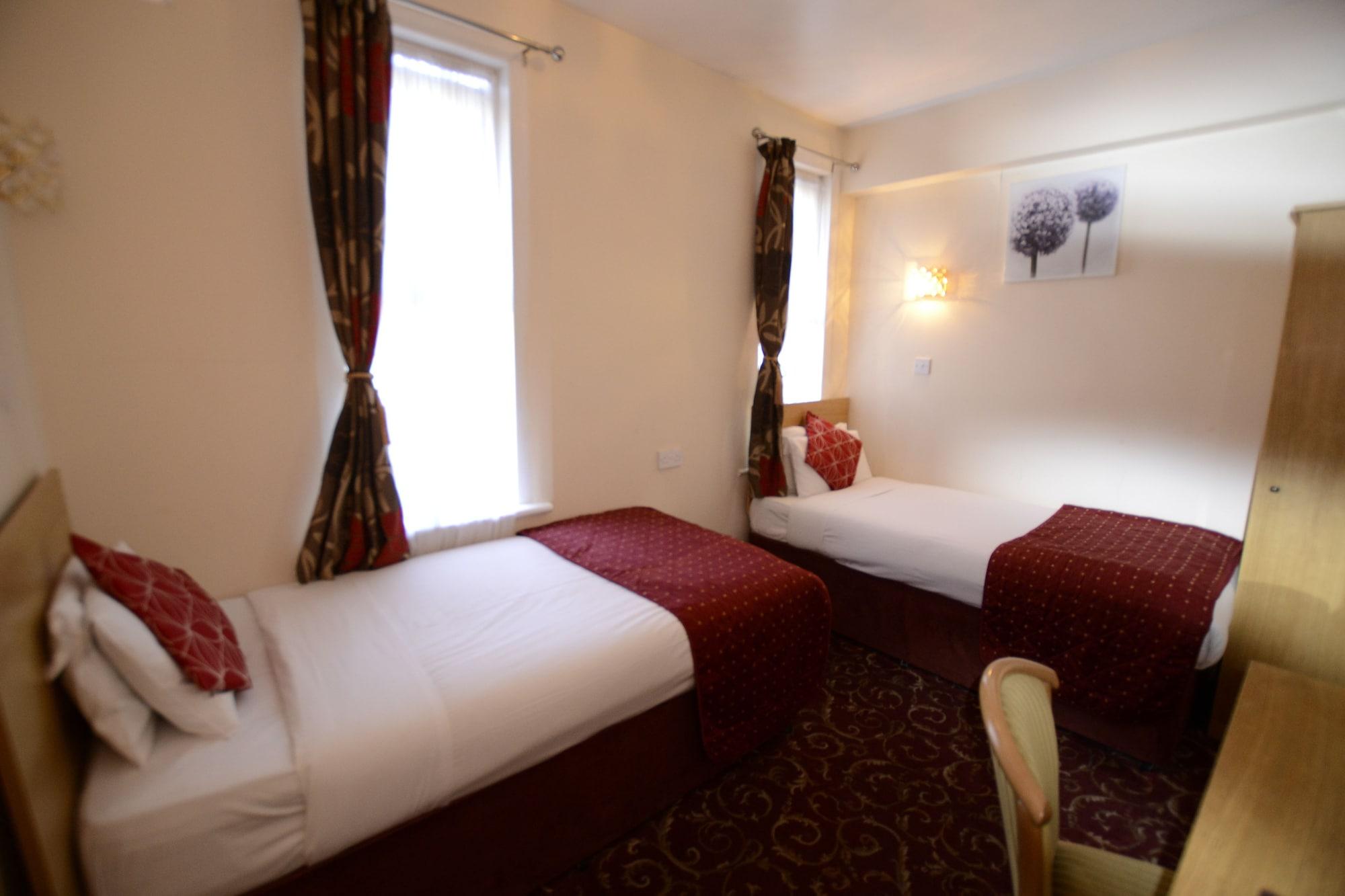 אילפורד Britannia Inn Hotel מראה חיצוני תמונה