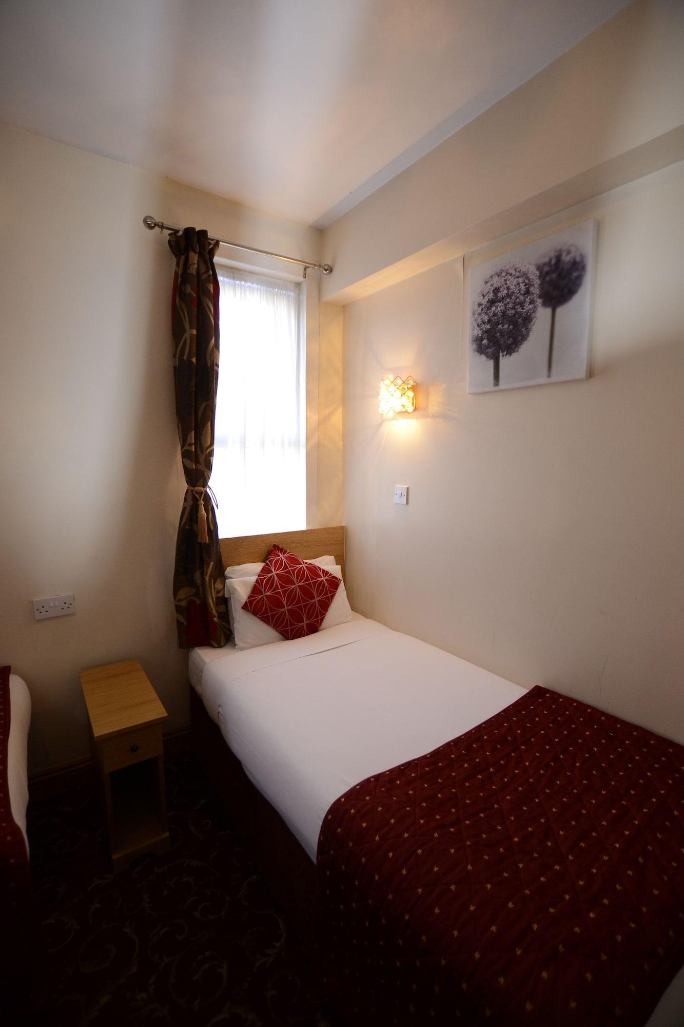 אילפורד Britannia Inn Hotel מראה חיצוני תמונה