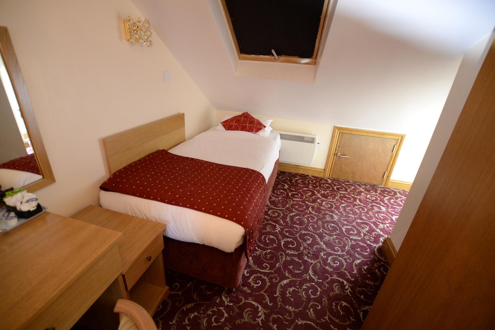 אילפורד Britannia Inn Hotel מראה חיצוני תמונה
