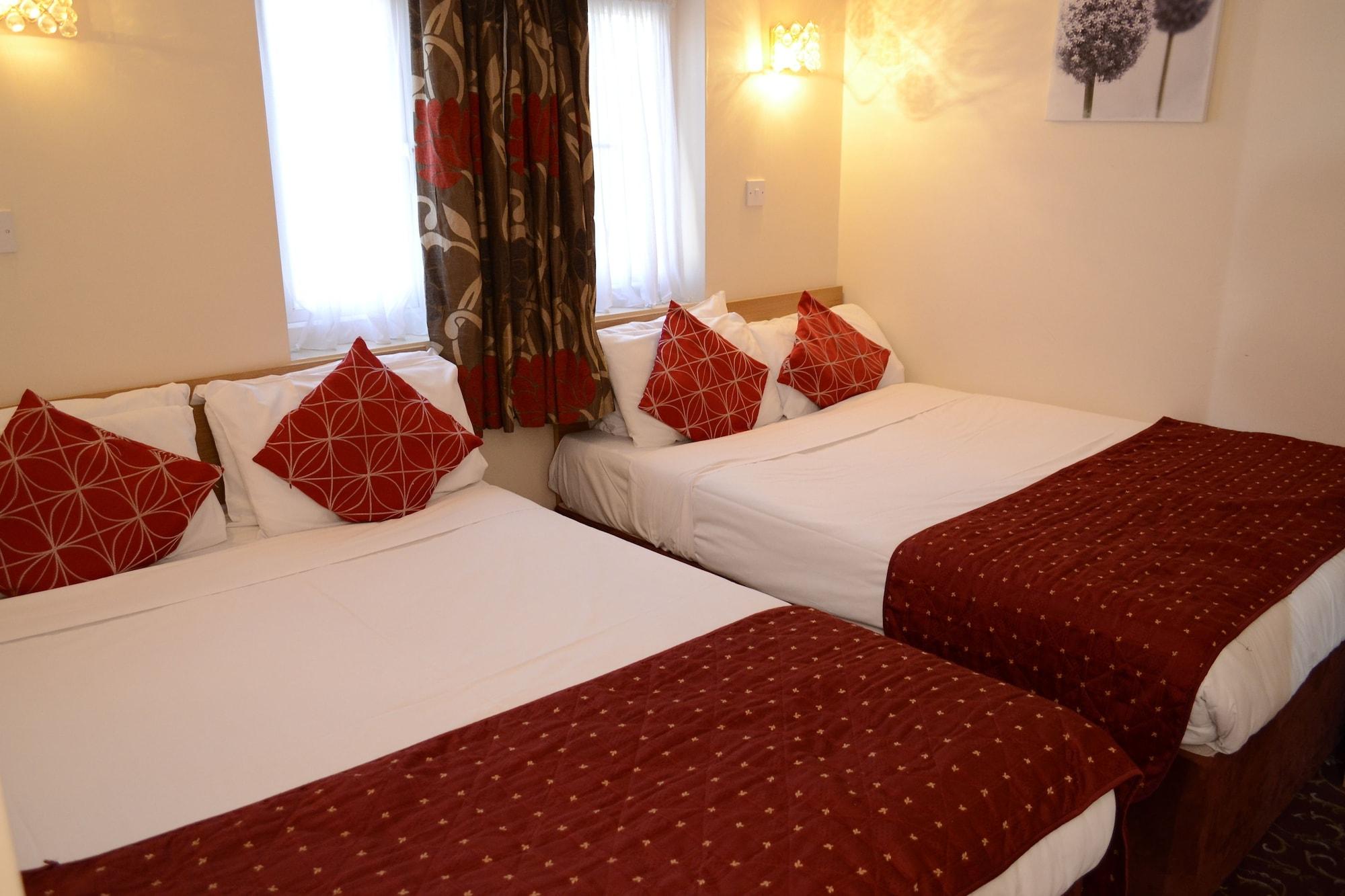 אילפורד Britannia Inn Hotel מראה חיצוני תמונה