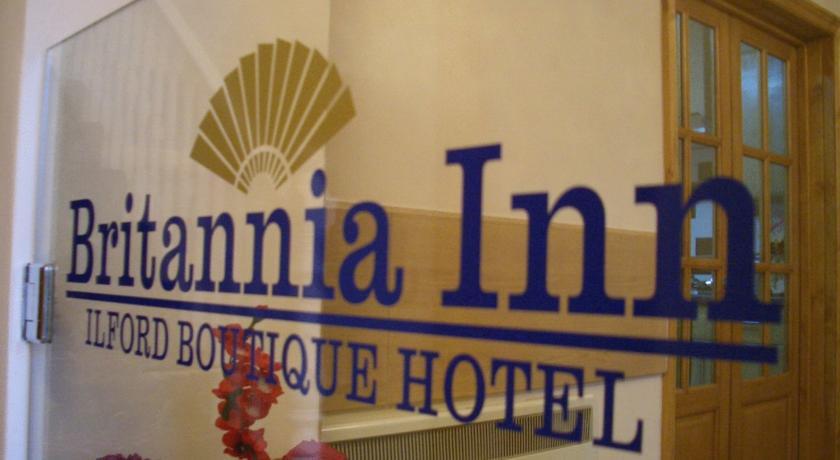 אילפורד Britannia Inn Hotel מראה חיצוני תמונה